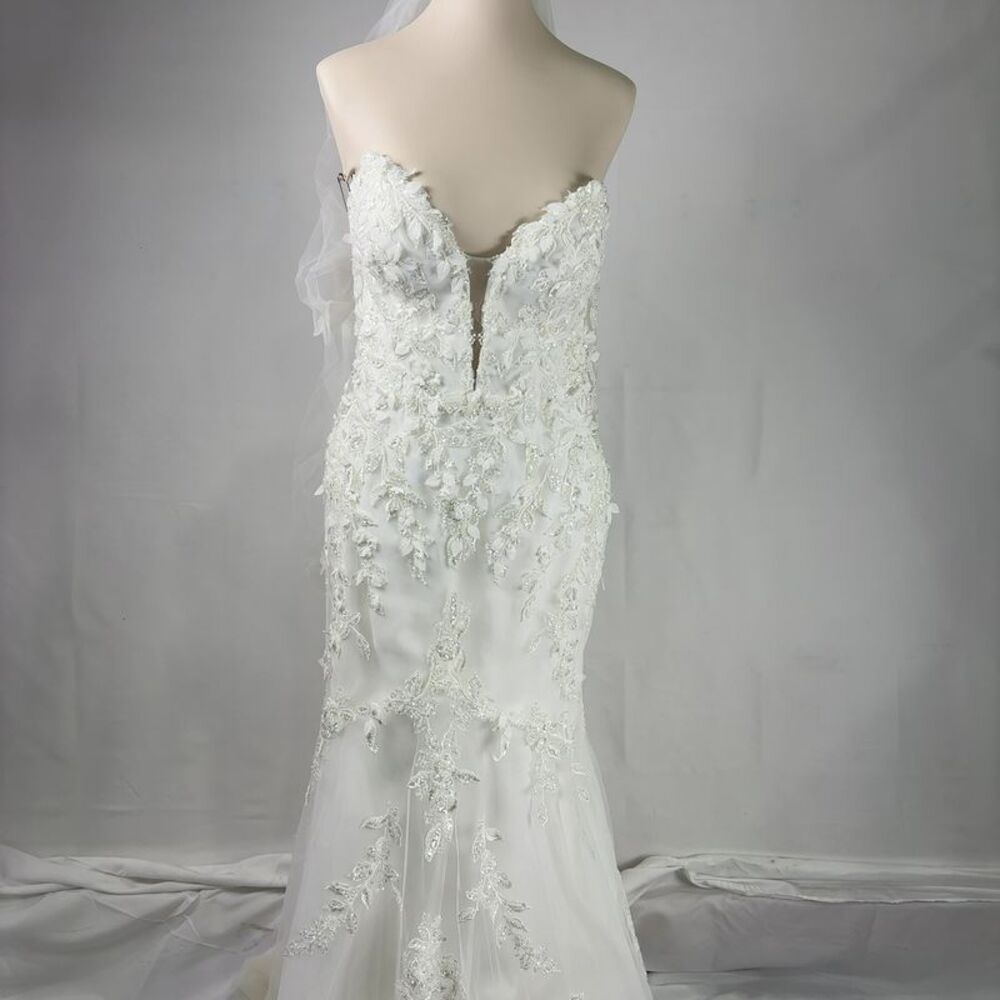 Maggie Sottero Women's Wedding Dress and Vail